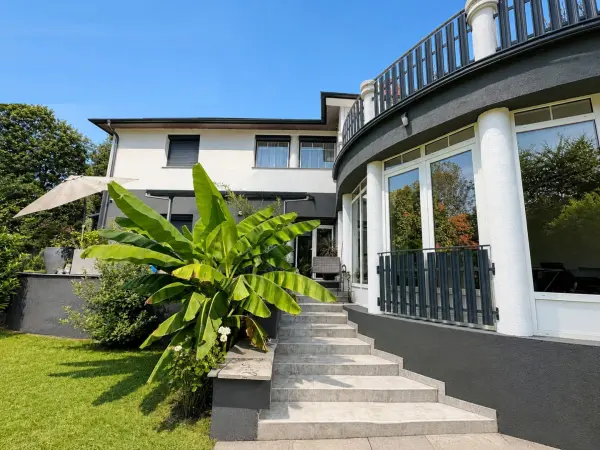 Eladó családi ház, Budaörs 8+1 szoba 270 m² 419 M Ft