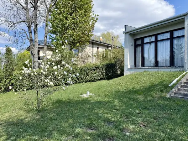 Eladó családi ház, Budapest, XII. kerület 4 szoba 200 m² 820 M Ft