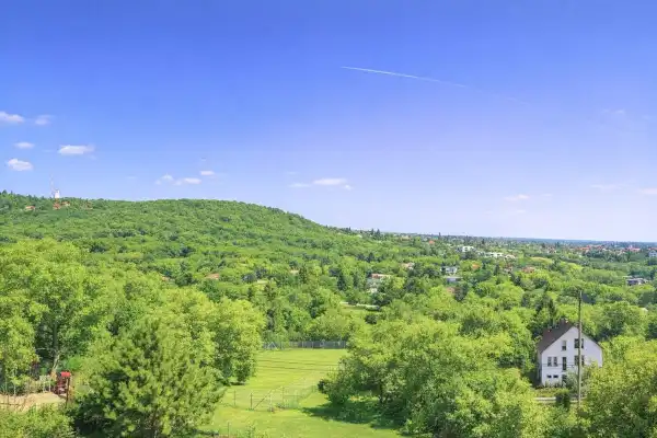 Eladó újszerű téglalakás, Budaörs 4 szoba 146 m² 269.9 M Ft