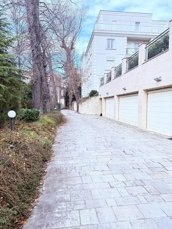 Kiadó téglalakás, Budapest, XI. kerület 5 szoba 180 m² 262.08 M Ft/hó