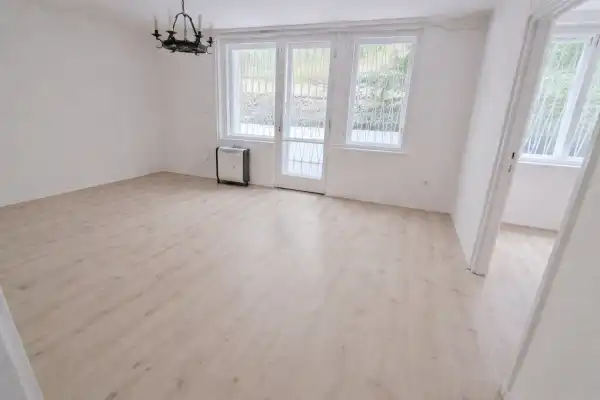 Kiadó téglalakás, Budapest, XII. kerület 3 szoba 80 m² 280 E Ft/hó